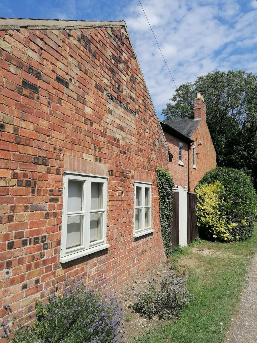 EWMPaul's tweet image. Some of the beautiful historic homes around Orton Longueville, Peterborough
#peterboroughuk #ortonlongueville
