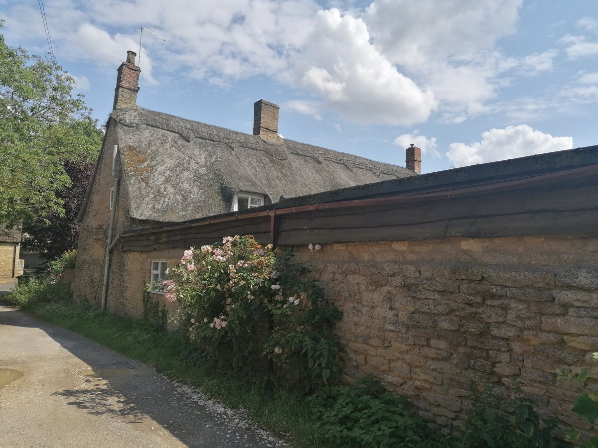 EWMPaul's tweet image. Some of the beautiful historic homes around Orton Longueville, Peterborough
#peterboroughuk #ortonlongueville