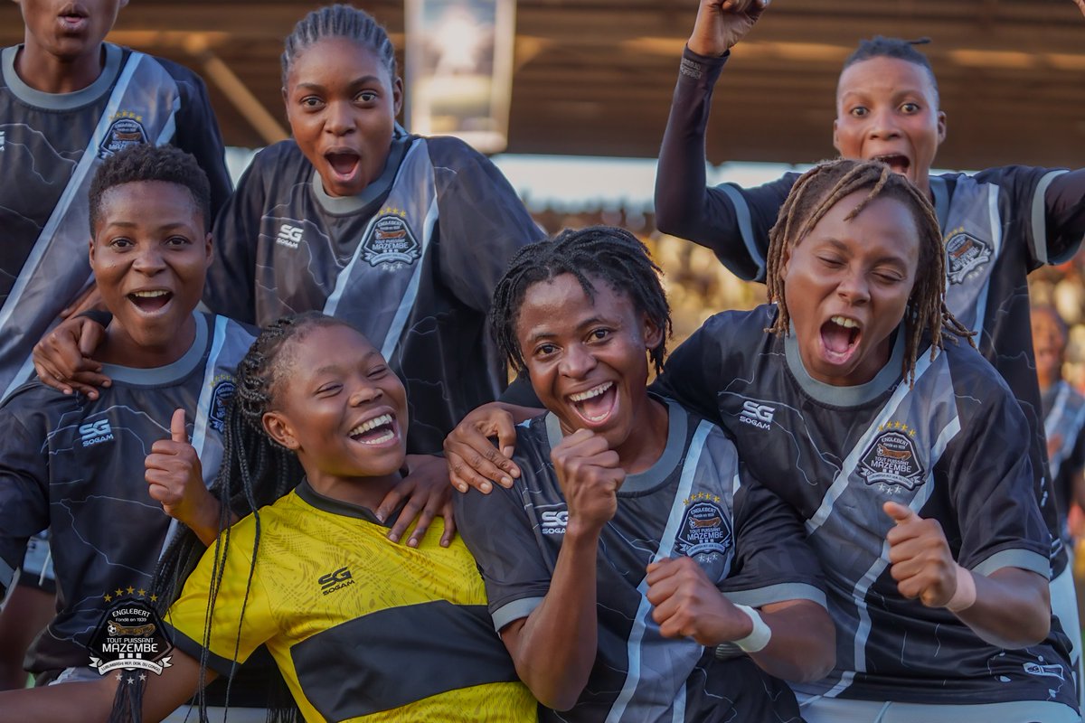 TPMazembe's tweet photo. #LINAFF2023 #CNFD
14e édition du Championnat National de Football des Dames
#Flashback
Dimanche 25.06.2023
Sacre des #Corbeaux en 📸 https://t.co/go4VQEOspv