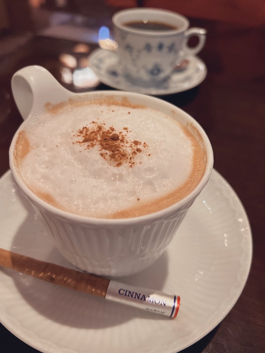 emiquestworks's tweet photo. カフェでちょっとだけ仕事😊
蒸し蒸しする時期だから、涼しいカフェで仕事するの好き♡

基本は在宅だけど、たまには気分転換でカフェも良いですね！⭕️

#カフェ #リモート #在宅
#在宅ワーク #シナモン
#業務委託 #フリーランス
#questworks https://t.co/6wA8fkNp4D