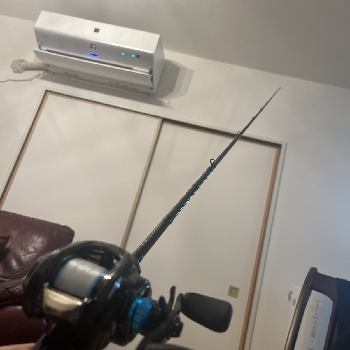 isshin_kikpp's tweet photo. 誰か直接でディーズのbfs買いたい人いますか？？
スプールアベイルやったと思います。
リール少しシャリ感あり。
使用には問題ないです。 https://t.co/VuW1T5x2dM