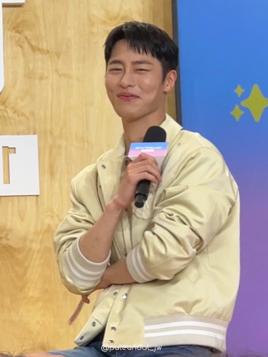 사랑아 재욱해🐥💛

#이재욱 #LeeJaeWook