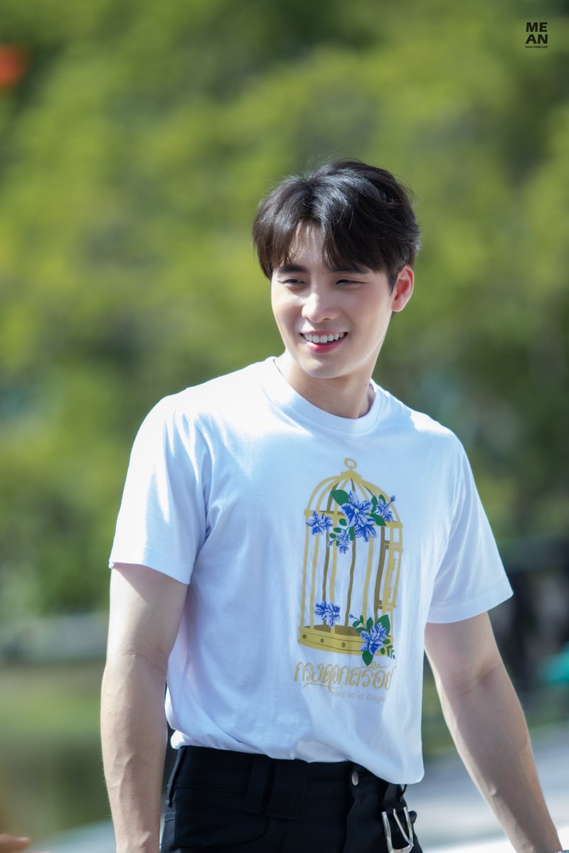 4MEANfc's tweet photo. อากาศที่ว่า hot ยัง hot สู้น้องมีนไม่ได้เลยอะครับ☺️
@m34nismind 
#MeanPhiravich
#MeanTro https://t.co/RVqrshvdLF