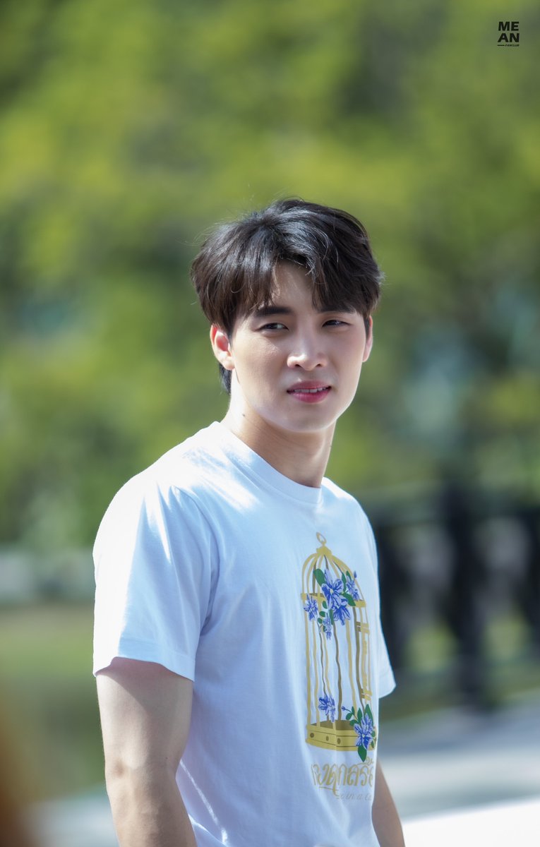 4MEANfc's tweet photo. อากาศที่ว่า hot ยัง hot สู้น้องมีนไม่ได้เลยอะครับ☺️
@m34nismind 
#MeanPhiravich
#MeanTro https://t.co/RVqrshvdLF