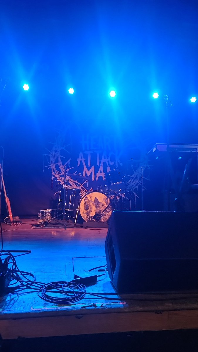 ceralettuce's tweet photo. literally incredible night i feel so full and happy rn its insane @HeartAttackMane thank you so much https://t.co/02ZHaKPrKd
