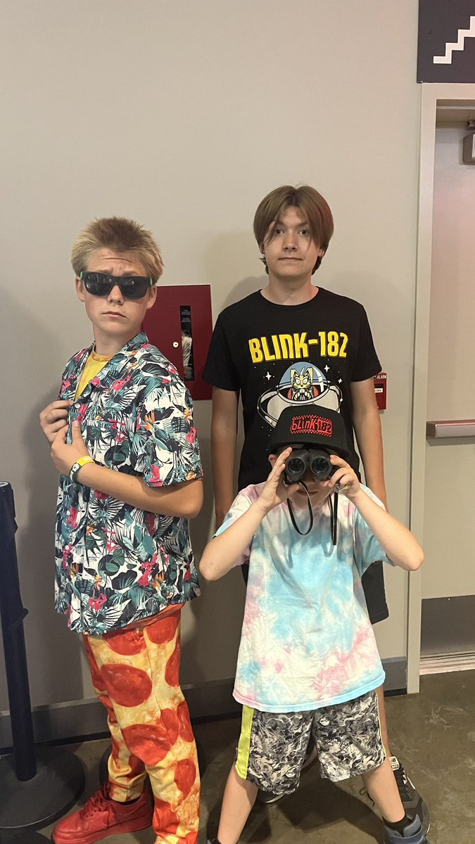 NFriedenberg's tweet photo. @markhoppus @tomdelonge @travisbarker @blink182 
Awesome show tonight in YEG. 
Missing my two favs, online songs and Apple shampoo. 
Regardless amazing concert. My kids are huge fans. https://t.co/5hbM9pWUgF