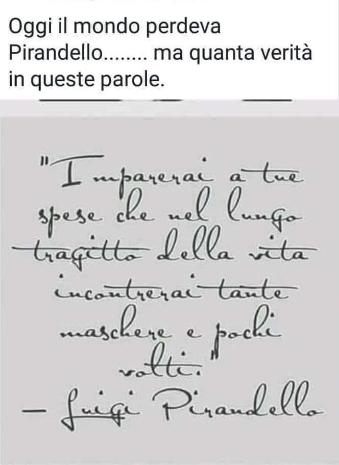 barbara200477's tweet image. Pirandello il mio preferito…#maschere #volti #pirandello