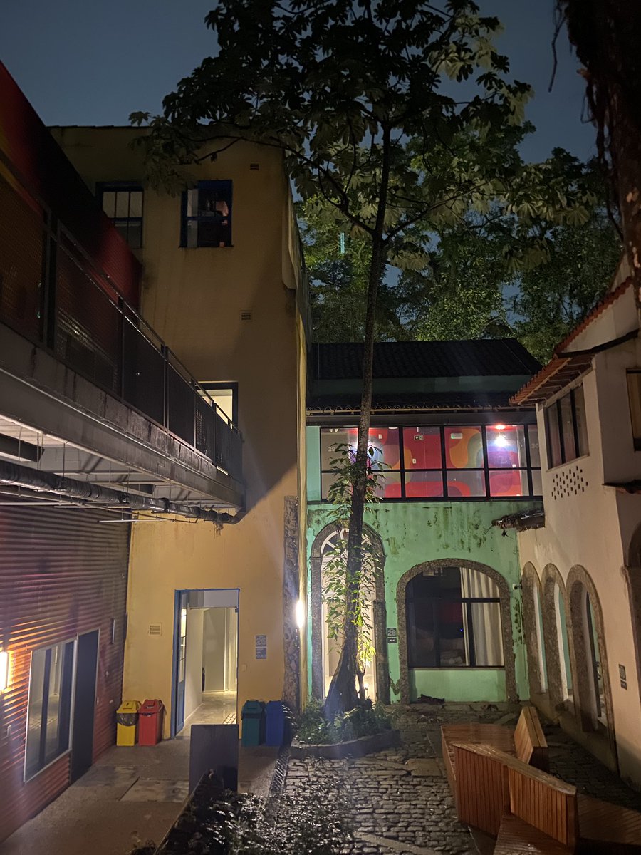 domingws's tweet image. saudades desse hostel no Rio 🤍