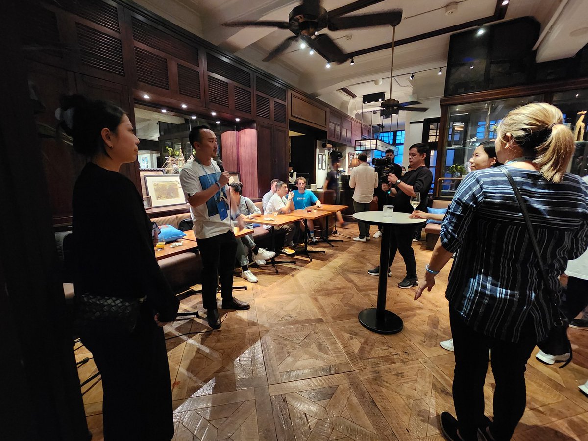 NANA_SUNSIN's tweet image. [6/29] Sui Builderhouse opening night reception with fine champaign!

#Sui #Suibuilderhouse #Openingreception #Kyoto