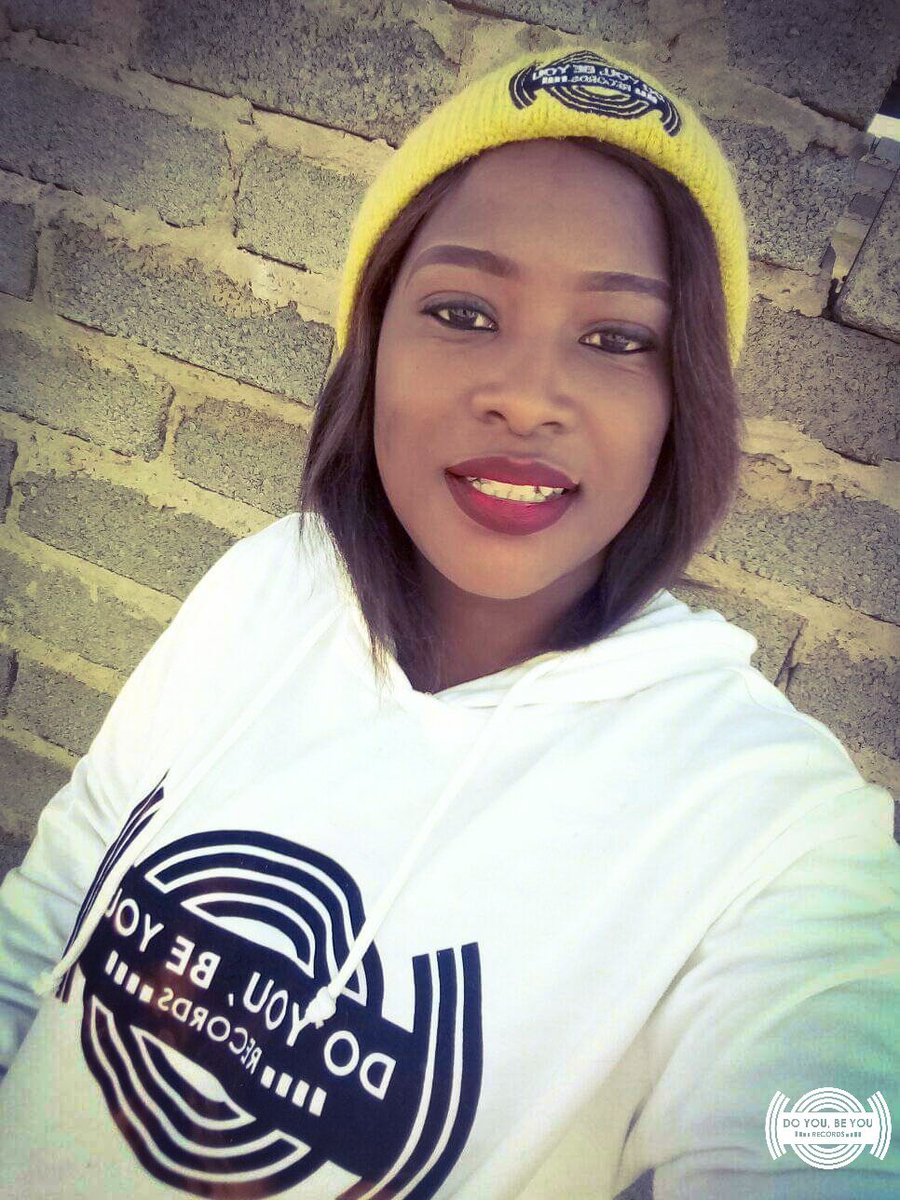 DYBYRecords's tweet photo. Happy Happy Do you Be you Friday ❄️❄️❄️Please Keep warm ❤️

 #DyByRecords #dybyrecords_store #doyoubeyourecords_store #marketing #LaBrand #FridayMorning #doyoubeyourecords #dybyrecordsstore #DyByRecords_store https://t.co/c1rHBJz9jb