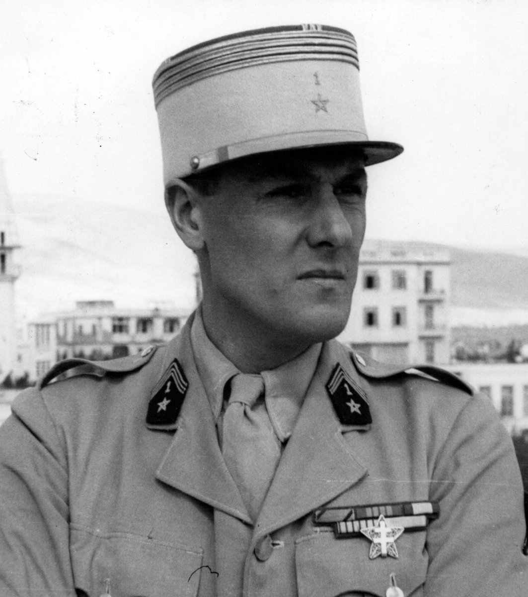 TheatrumBelli's tweet photo. 30 juin 1940 : le 1er Escadron du 1er Régiment de #spahis marocains décide de continuer la lutte.
https://t.co/BDyCrSCyif

@1erSpahis https://t.co/7AmLM6VTAm