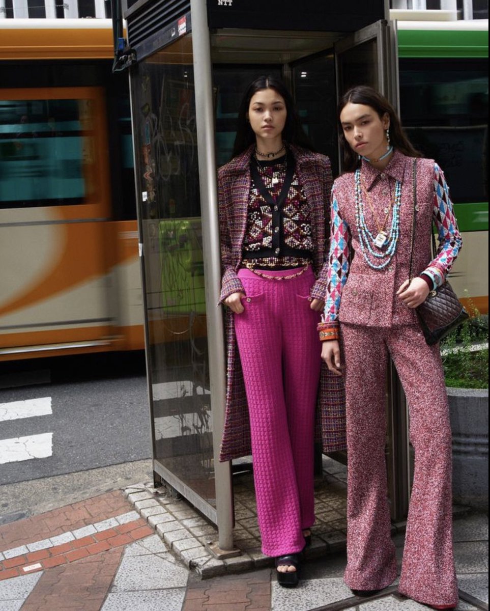 EspritdeCoco's tweet photo. Retour sur le défilé de la collection 2022/23 #CHANELMétiersdArt – #DAKAR, qui a fait escale à #Tokyo début juin.
#VirginieViard #CHANEL #CHANELShow #Le19M https://t.co/3slsnoHsoO