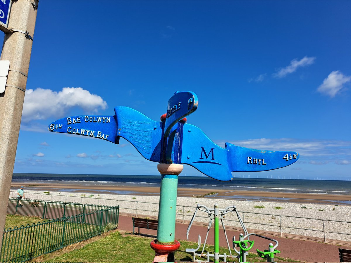 #fingerpostfriday on National Cycle Route #5 @ Pensarn/Abergele