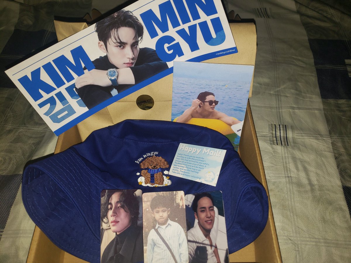 softie4mingyu's tweet photo. My first ever birthday kit ๐ฅบ Thank you so much for packing it safely. I love the quality of the bucket hat and it's reversible pa. Medyo dark or low yung exposure ng photocards but it's okay ๐ฅบ๐ซถ๐ผ
#CCity_Feedbacks @Caratcityph https://t.co/IVT2fnWHwl