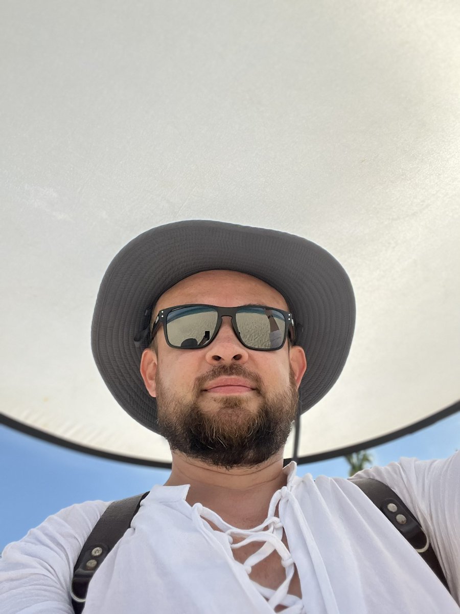 Silaev_K's tweet photo. Так! Очень интересно, сколько реально людей читают меня ��ут) если ты видишь этот текст, то я очччень тебя прошу, дай мне знать, ну хотя бы поставь + ☺️🙏 https://t.co/1ksVuCYVdV