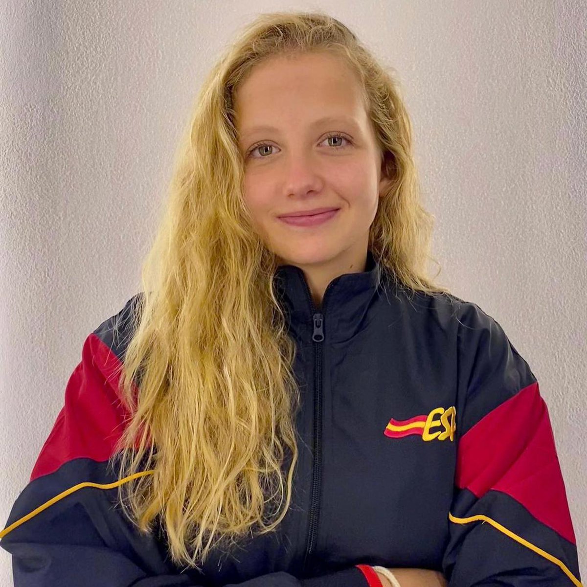 AytoRivas's tweet photo. 🇪🇦🇬🇷 La selección española cadete de waterpolo juega hoy contra Grecia la gran final del Campeonato de Europa en Croacia (20.30). Y desde Rivas estaremos muy pendientes porque nuestra vecina Irene van den Heuvel Medina, 15 años y del @WaterpoloCDR, forma parte del equipo nacional https://t.co/kysZVc8Vul