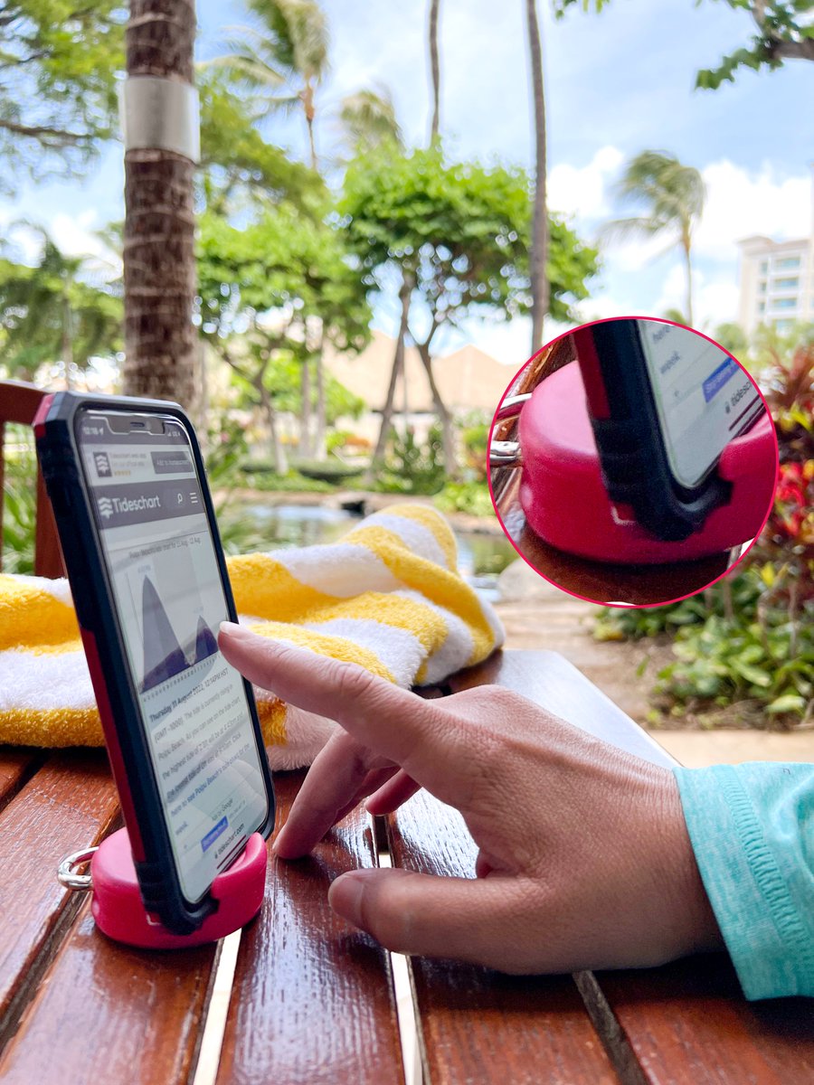Paradise is even better with GoDonut by your side! 🌴🍩✨ Take your travels to new heights and enjoy a hands-free experience with our portable device stand. Share your incredible travel moments using #GoDonut