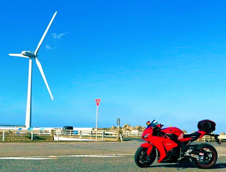 cbr1250rrr's tweet photo. #これを見た人は愛車の背景が風車の画像を貼れ https://t.co/8EEyEuPNz9