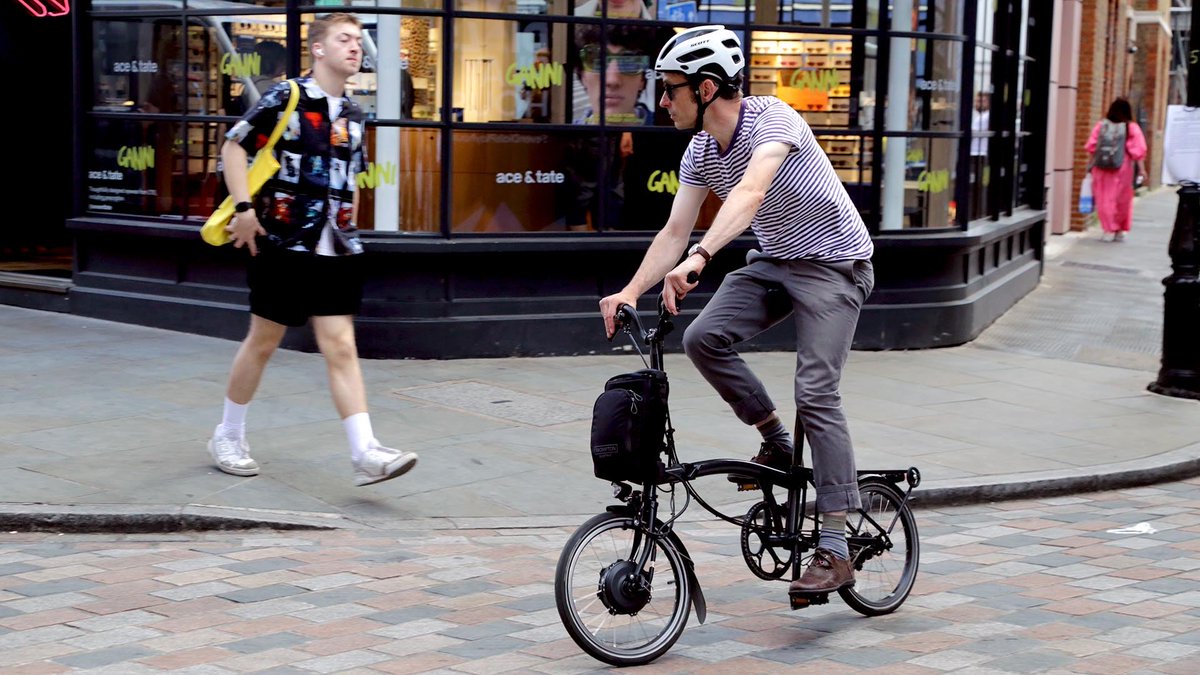 Turns out Auto Trader does electric bike reviews as well. I know this because … I’m doing them! Here’s the first! autotrader.co.uk/bikes/content/… @BromptonBicycle ⁦@fusionmediasvs⁩ @AutoTrader_UK #bromptonbicycle #brompton