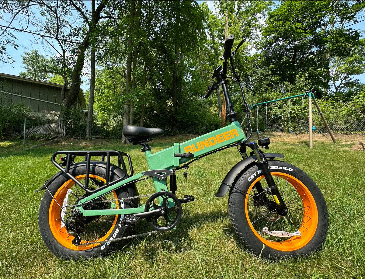 🟢🟠Mint Green&Orange
Become ⚡️The Flash⚡️ in the Forest.
It’s time to explore more!
•••
#Rundeerebike #HummerHP
#Adventure #getoutside #powerful
#electricbike #ebikelife #ebikes #ebike #electricbikes