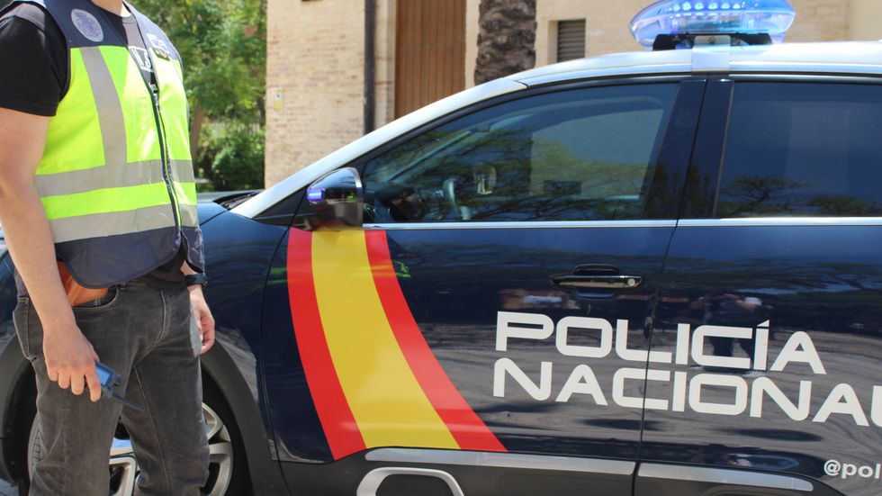 CgscUfp's tweet photo. La Policía Nacional registró este jueves la sede de la policía local de L’Hospitalet en busca de documentos y datos sobre el proceso selectivo a la plaza de superintendente.

#PoliciaNacional #Udef #Policia #Hospitalet #Ufp #UfpCrece #UfpCgsc #UfpNoticias #UfpMadrid https://t.co/2R4F5zdkme