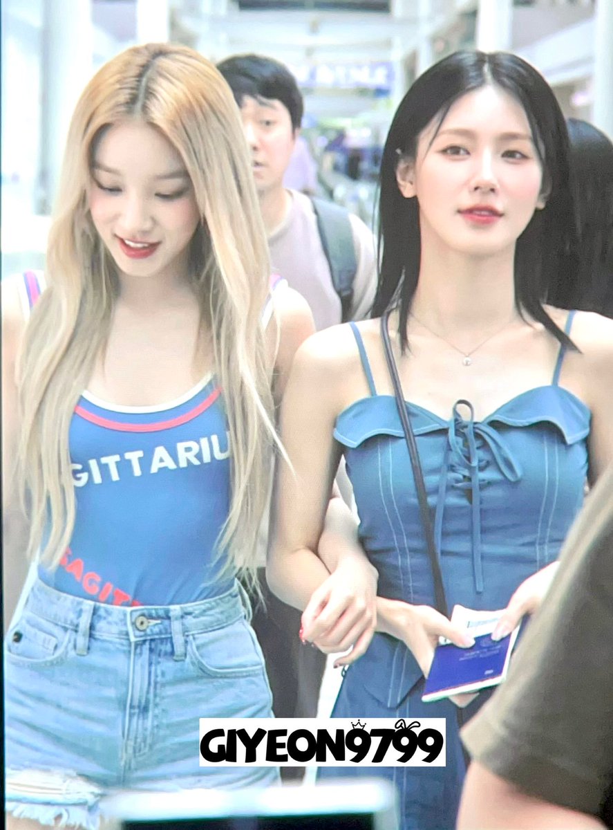 giyeon9799's tweet photo. 230630
#여자아이들   #아이들 #GIDLE  
#미연 #MIYEON 
#우기 #YUQI #宋雨琦 https://t.co/4YzdWFXJr1