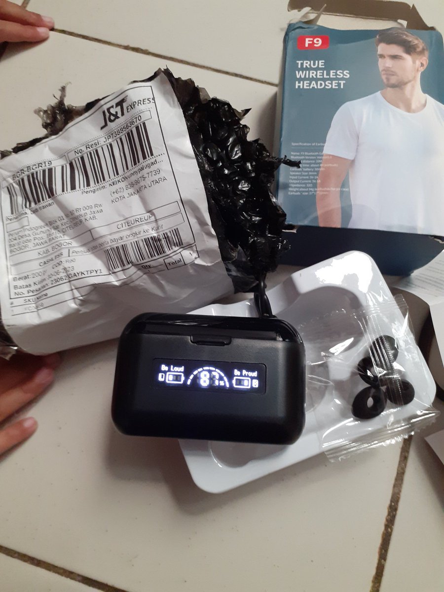 Stamp_20's tweet photo. Pembelian produk di Pi Chain Mall Indonesia Berhasil....Terimakasih Pi Network mantap #PCMPi2Day @pichainmall @PiCoreTeam
Mainnet wallet address:
GCEHH7ETQA3B5YV5HT2KU7ND3ETKE2N3KMMSELVNGIP4DW2WXK74ULAJ https://t.co/VrG1Y7miqC