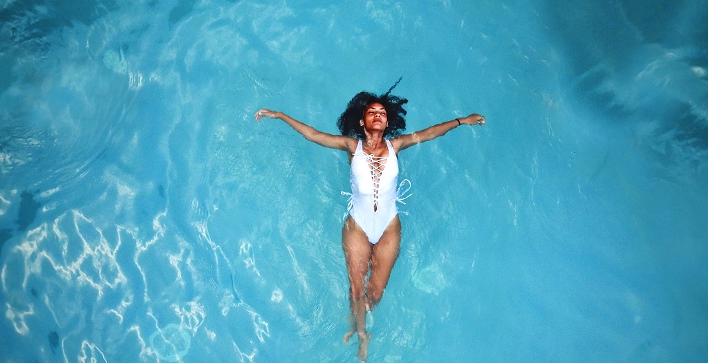 GodoPool's tweet image. Home Automation is everywhere but... what about 𝐏𝐨𝐨𝐥 𝐀𝐮𝐭𝐨𝐦𝐚𝐭𝐢𝐨𝐧? Do you know what it is? Discover its 10 great advantages ↪ my.mtr.cool/yzvroqarys
Technology is making life much simpler! 💙
#HomeAutomation #PoolAutomation #Marbella #PoolTechConnection