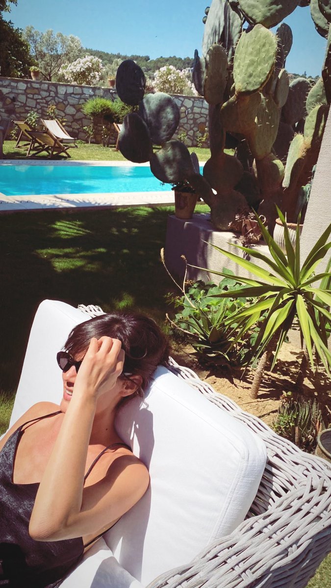 Par10Anne's tweet photo. ☀️☀️✨✨
#PinarDeniz
@pinardeniz12 https://t.co/MZsp0sdIav