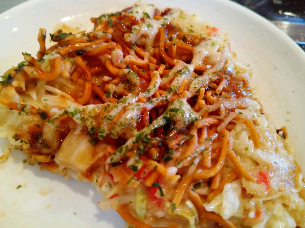 puchiko1's tweet photo. お好み焼きのトッピングはベビースターラーメン一択。
 #ベビースターアンバサダー https://t.co/3pHZM1Nmxg