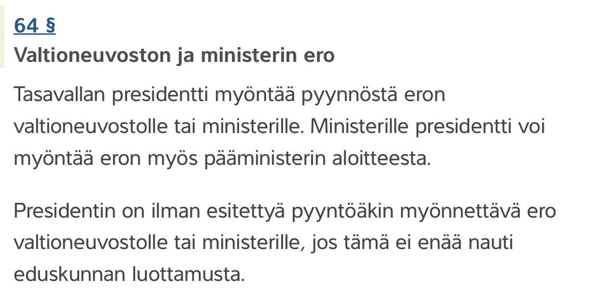 No niin. Junnila sai eduskunnan täysistunnon niukan enemmistön tuen, toki alle 100 ääntä. Sen jälkeen tasavallan presidentti sanoo, että hänen ministeriytensä on vähintäänkin kiusallista ja jo toinen hallituspuolue KD ilmaisee epäluottamuksensa. Mitä nyt? Vastaus on PL 64.1 §:ssä
