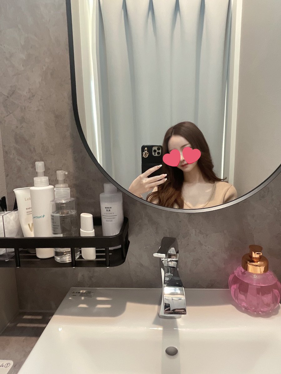 正直…もらって困ったブランド物の🎁をお金に変える天才なのは、大反響だったLadyBranっていう新しい宅配買取サービス一択❗️💕ブランド物はスマホでほんっっっと高額査定してくれて家取りきてくれて最高なのよ🥲💮前は宅配買取で売ったお金で速攻ヒアルロン酸入れたし🫶🏻賢く美容にぶん回す時代💸💕