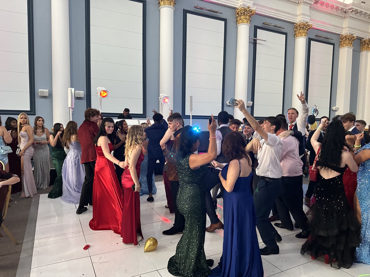 beyondTRNS's tweet photo. Prom 2023 #proudtobeRNS https://t.co/Nb2kqrdwHE
