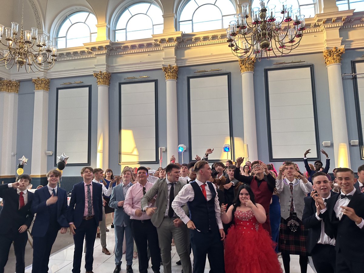 beyondTRNS's tweet photo. Prom 2023 #proudtobeRNS https://t.co/Nb2kqrdwHE