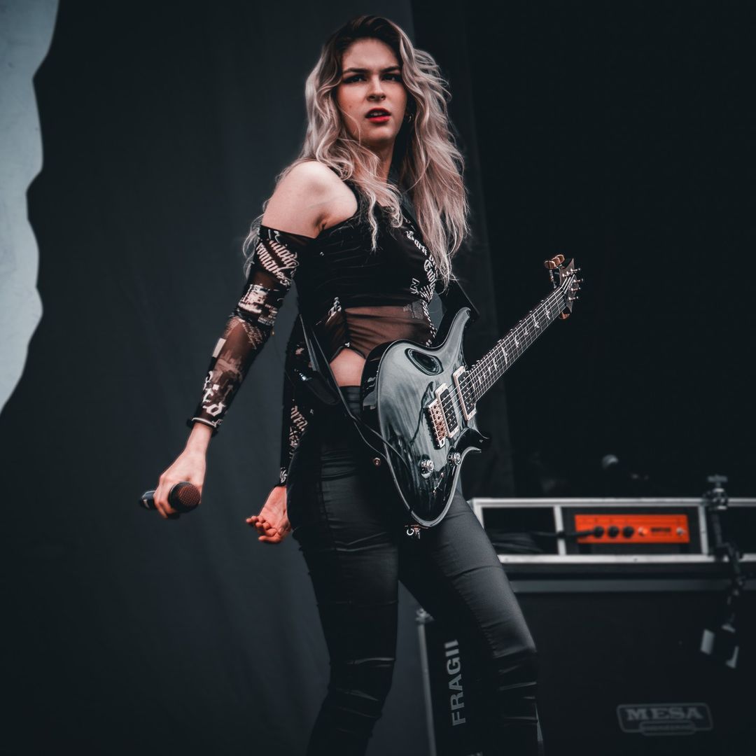 TheWarningAust's tweet photo. ⚡️🎸🤘 It’s Dany Day. ☺️🔥⚡️
#TheBestDay #DanyVillarreal #TheWarningBand
https://t.co/UUoIKqiShY https://t.co/UfnXoxkagf
#femaleguitarist #rockguitarist #mansonguitars #PRSGuitars #inearzartist #mujeresguitarista #OrangeAmps #LavaRecords #DanyDay https://t.co/e9ytrnolra