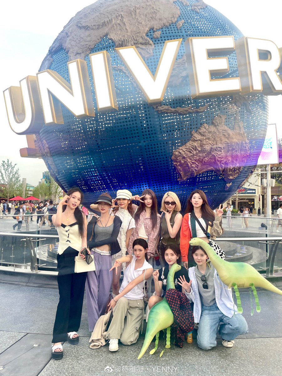 yaningarchives's tweet photo. 230630 fuyaning weibo update

Welcome Xiaoting 👏👯🤳
I love C-group girls❤️

#符雅凝  #푸야닝  #ヤーニン #プヤニン #ฝูหย่าหนิง #FuYaning  #YENNY https://t.co/e4ypaVPFDK