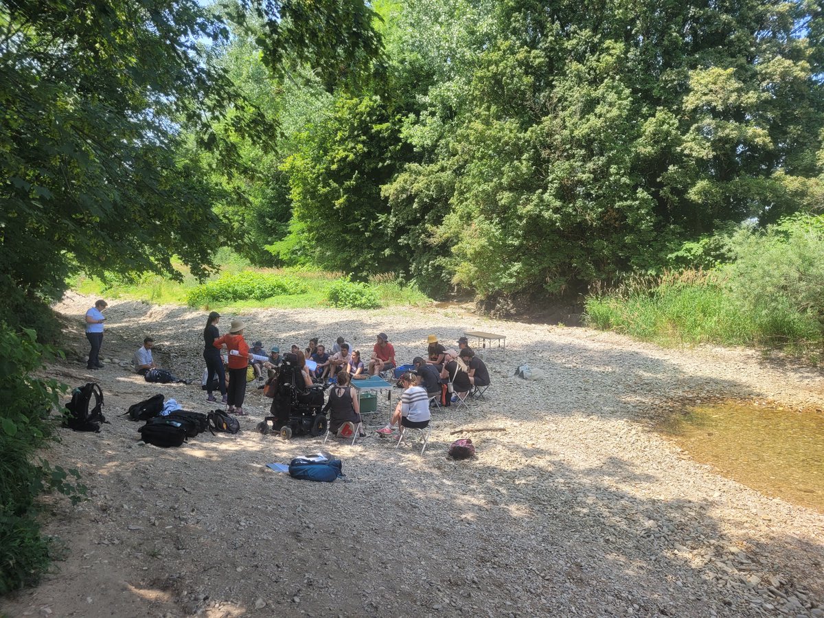 tdatry's tweet photo. #Summerschool day 4: #DryingRiverNetworks. Lucky to witness the drying front of the mighty Albarine River! Hydrology, Biodiversity, Biogeochemistry, Social Perceptions &amp; Management challenges presented &amp; discussed. Thanks @H2oLyon, @EcoFlowS, #ZABR, @DRYvER_H2020, @INRAE_Lyon_Gre https://t.co/fOQgLAOmyV