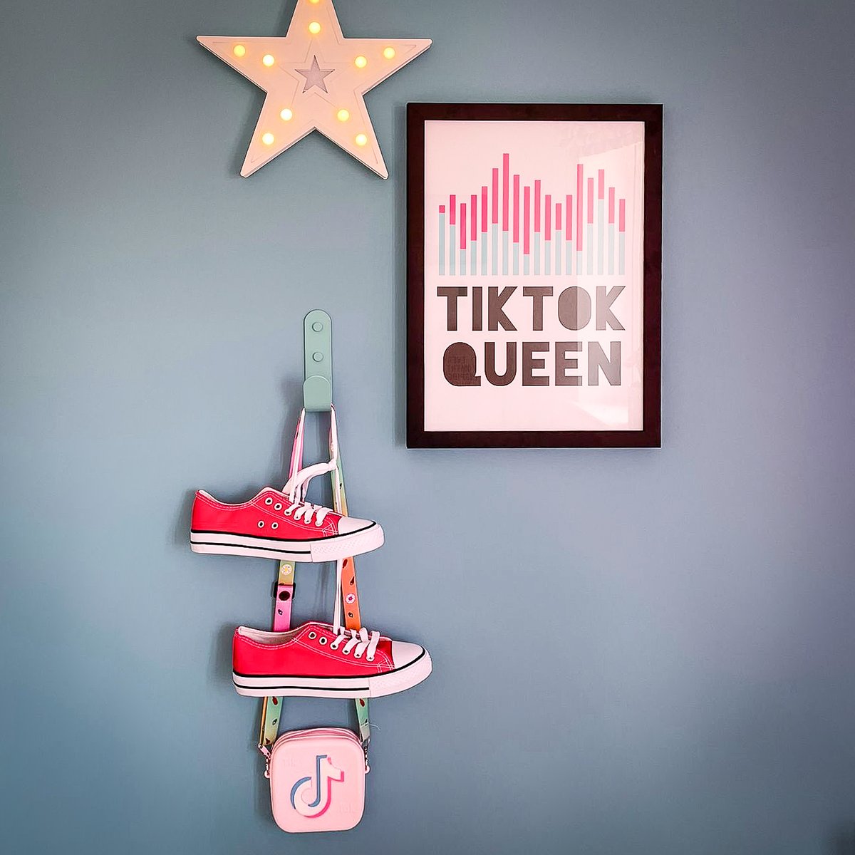 edwardthomasint's tweet image. We’re celebrating all things social today in honour of World Social Media Day!
 #worldsocialmediaday #socialmedia #getsocial #instagram #tiktok #twitter #linkedin #pinterest #facebook #youtube #socialmedialife #socialmediadesign #showhomedesign #showhomes #newhomes #interiorinspo