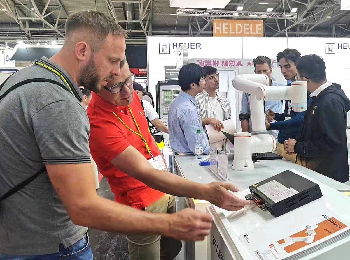 FAIR_Robotics's tweet image. 🎉Join us at #Automatica2023 in Munich and witness the future of #cobot ! 🌟 #FAIRINNOVATION 🌟is here to showcase its artificial intelligent robot solution at booth A4-220. 🤖 Upgrade your #automation  game across diverse industries and unlock endless possibilities!💪