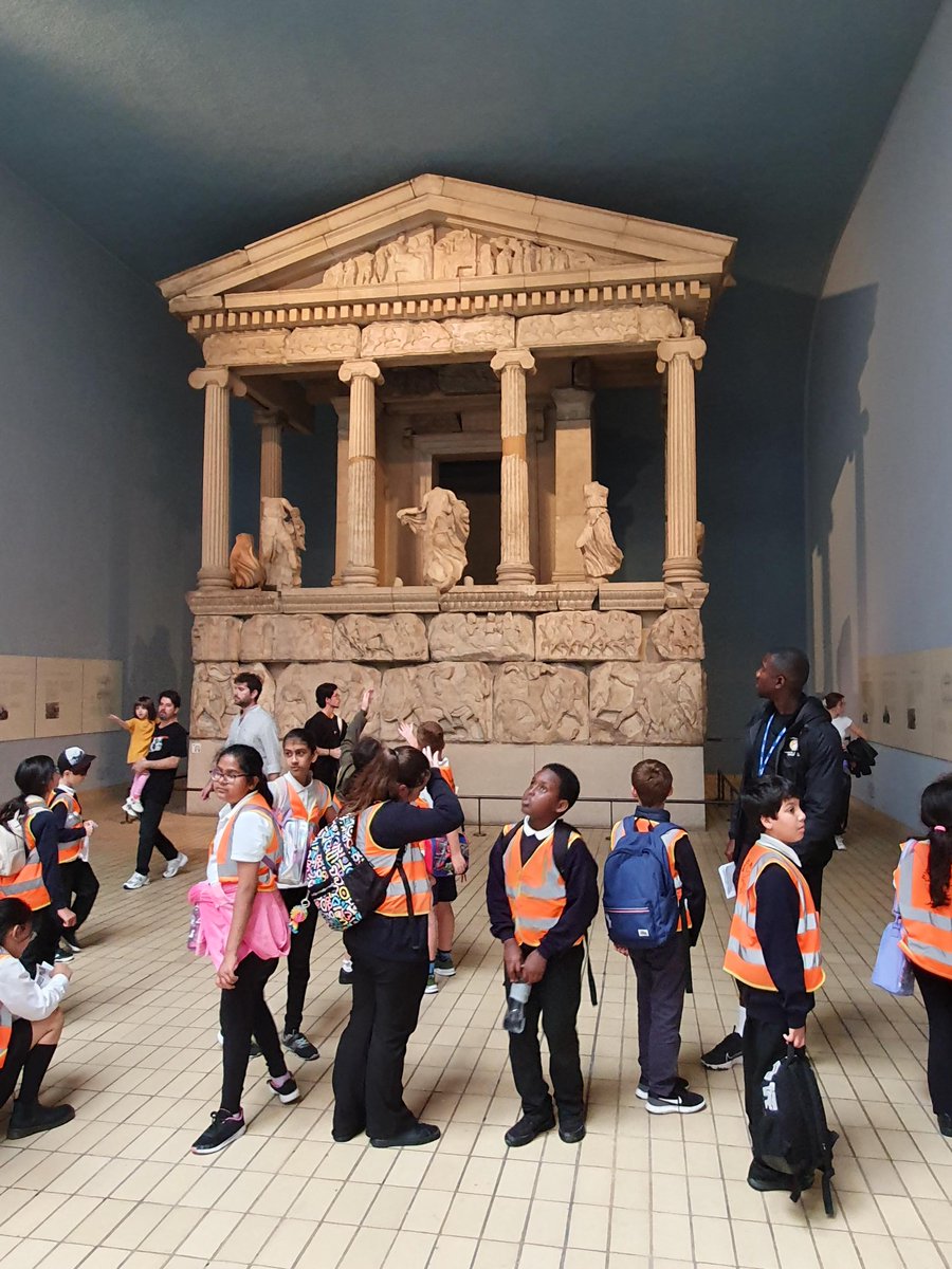 On Wednesday, Year 5 went on a trip to the British Museum, to learn even more about the Mayans. They had a great time, and really enjoyed looking at all the different artefacts!