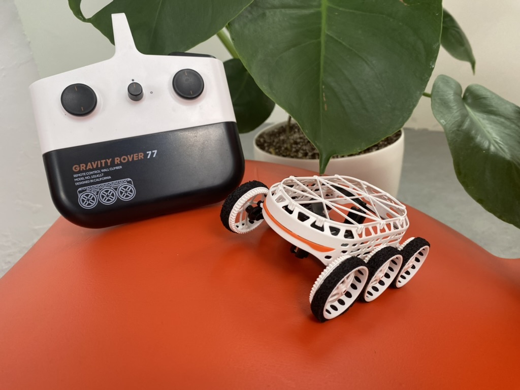 EggKyosho's tweet image. 1週間お疲れ様です✨
中の人は水曜、健康診断に行ってから
絶賛体調不良でした🥲(笑)
そして販売前から
LIVE STYLE Type-ZEROのお問い合わせが
たくさんあり嬉しいです！
発売日が待ち遠しいです～😊
#kyoshoegg #kyosho
#Sharperimage #ラジコン #radiocontrol #radiocontrolcar #新製品 #おもちゃ