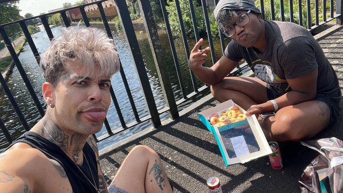 The wind assaulted me hair https://t.co/TMmvAyTTP5