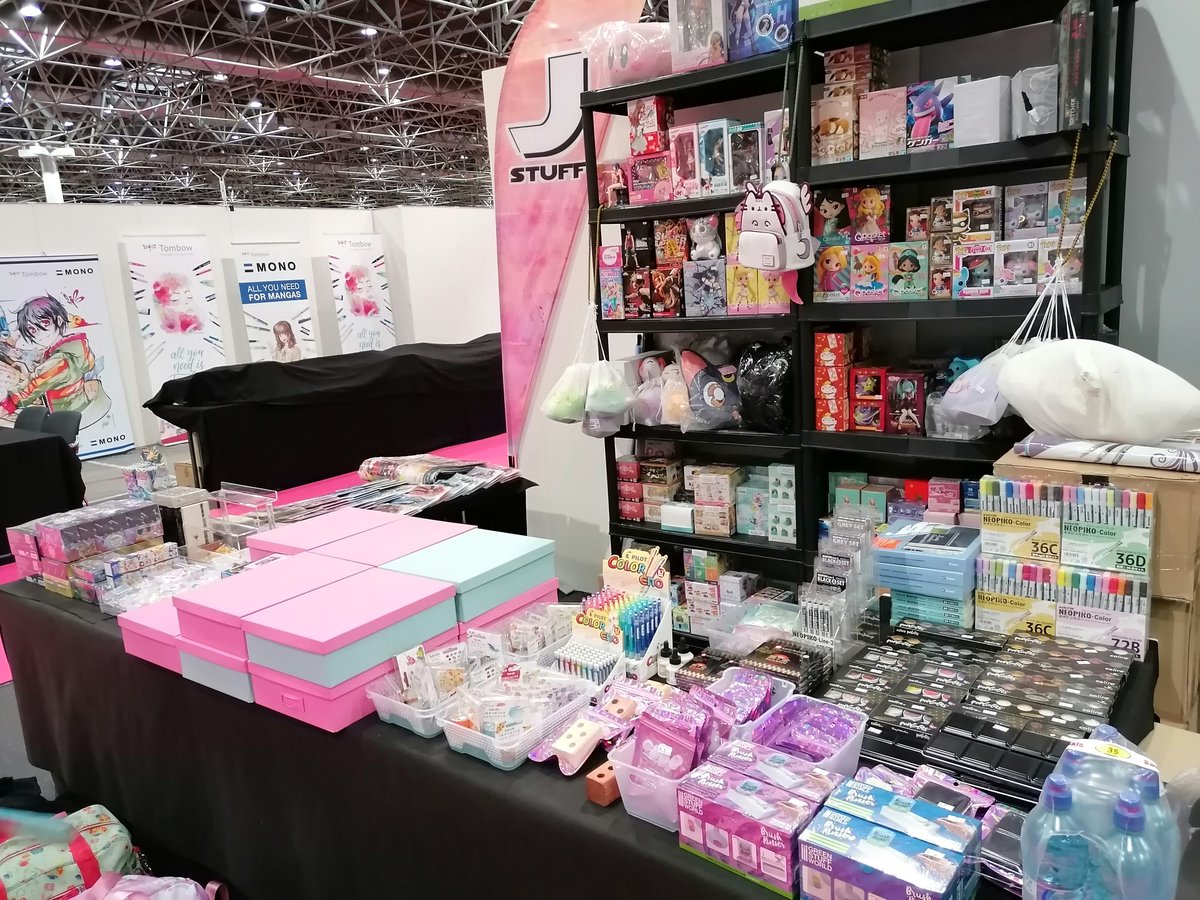 I__Snow__I's tweet photo. Heute gehts los 🎉 Halle 3 F23 direkt neben Luma Paper und hinter Canon #DoKomi2023 #JStuff https://t.co/KasLX0Q19j
