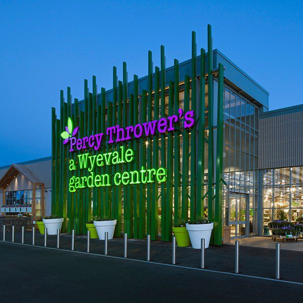 KremerSignsUK's tweet image. Exterior signs will often be the first contact that a visitor has with an organisation or estate – so they need to work hard. 💪🏼

📞 01635 550022
📧 sales@kremersigns.co.uk
🖥️ kremersigns.co.uk

#CommercialSigns #FasciaSigns #InternalSigns #ExternalSigns #WayFindingSigns