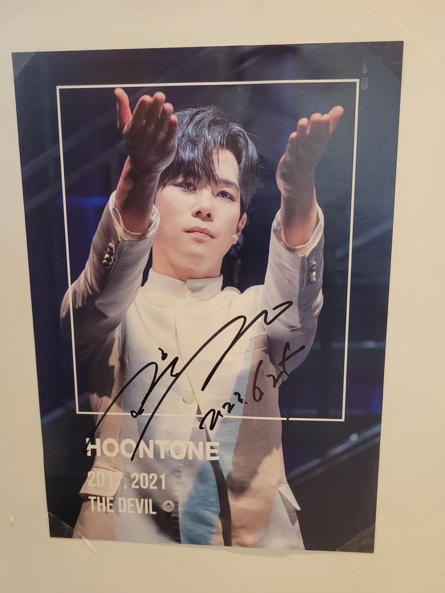ditl0347's tweet photo. #14년_열심히했고_결과가좋았__써
#HOONTONE_2023
#always_Hoonjeong
14주년 기념일에 들린 뎁카
준비해주신분들께 감사💜
본진 앞으로도 쭈~~~욱 응원합니다🎉💜🥂 https://t.co/s1NtkMGJcf