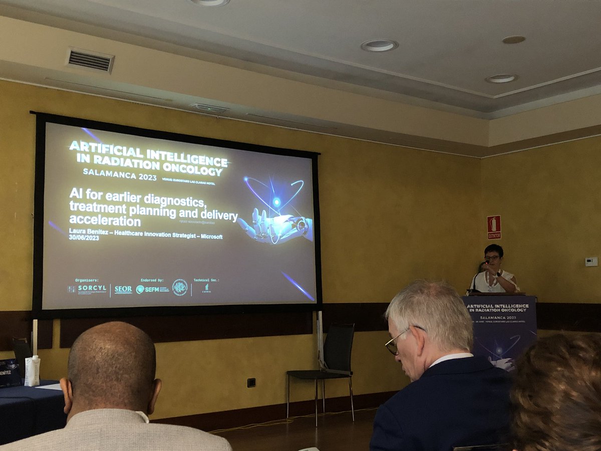 AmadeoWals's tweet photo. Laura Benítez @MSFTResearch #radoncAI #Salamanca https://t.co/dOjkxI1dcy