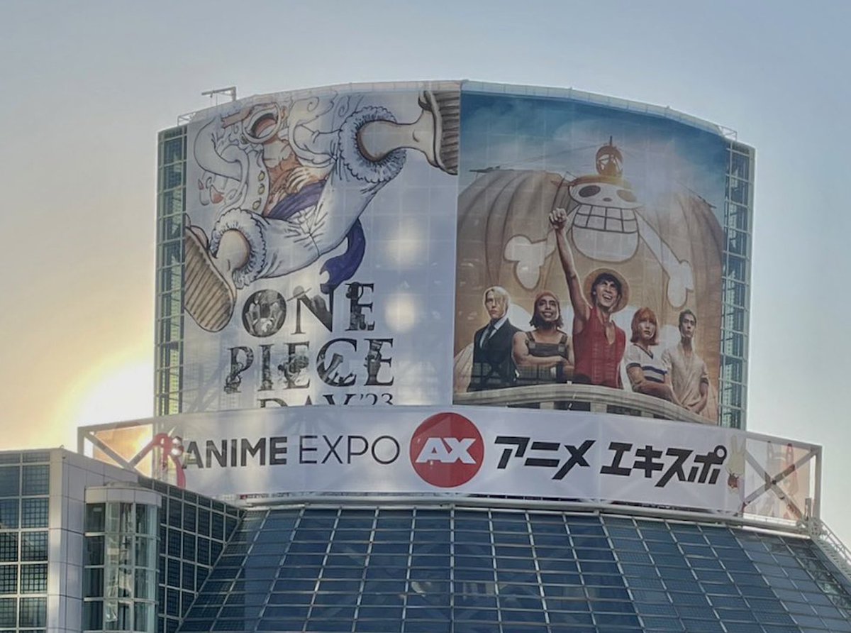 GrandLineReview's tweet photo. People still get annoyed at me for using Gear 5th in thumbnails. "YOU'RE SPOILING THE ANIME ONLYS!"

Meanwhile, the biggest anime convention in the world: https://t.co/ZMT8r0kobf