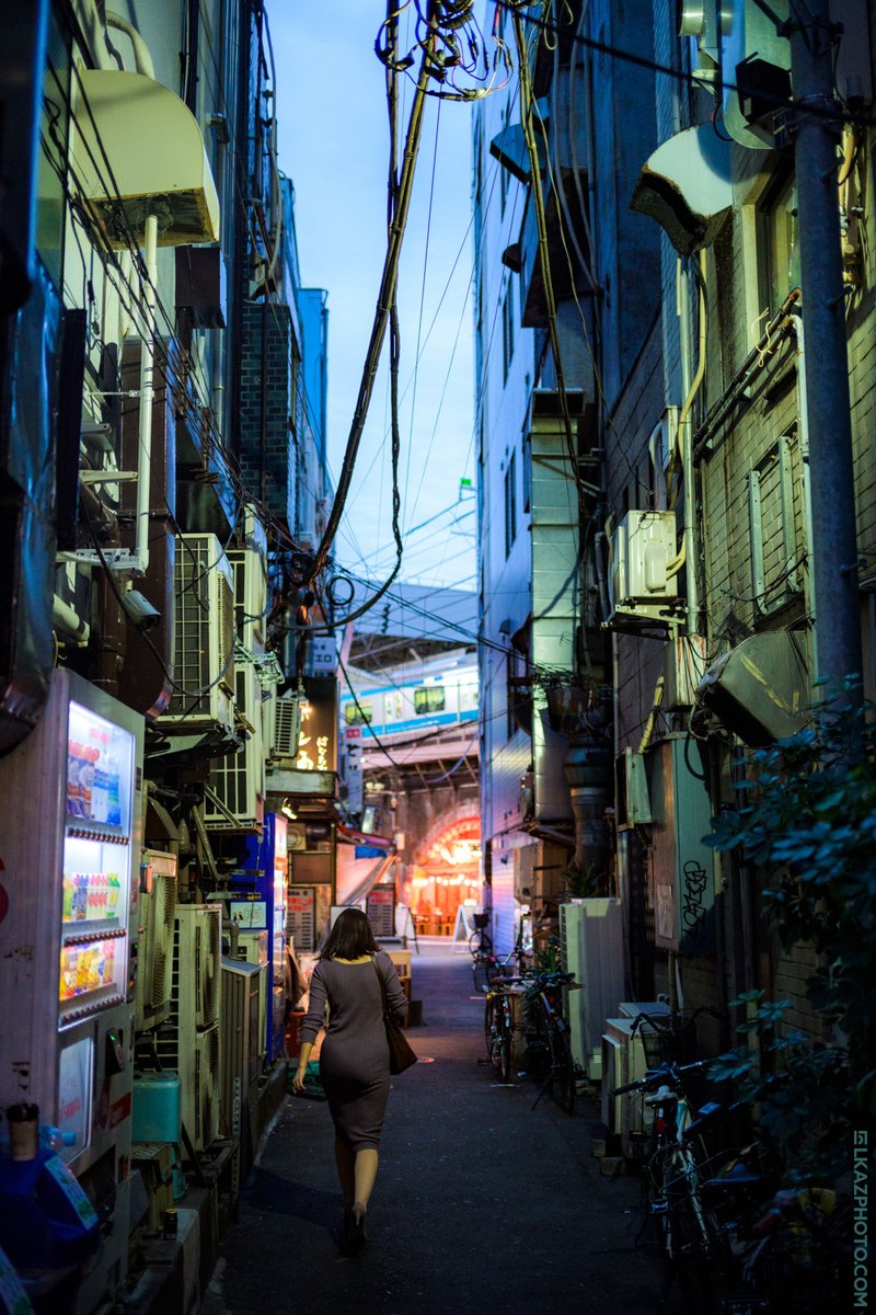 Green Street, Shinbashi 新橋　tokyostreet.photo/post/706574187…
サイト“TOKYO STREET PHOTO­GRAPHY”より。