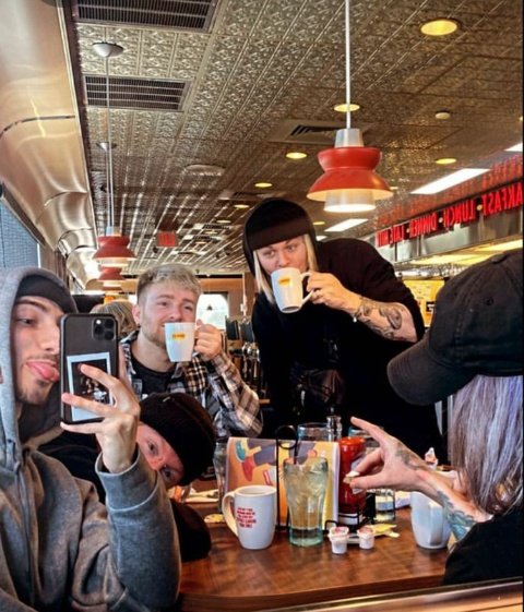 demonQu51471803's tweet photo. So guys I have a question, what is your guys's favorite paranormal investigators? my favorite paranormal investigators is probably the @TwinParanormal boys ngl they do make really good paranormal videos on YouTube okay bye-bye🦠💅🤾🤷👽🖤🥝🎮😎🛑🫥🏳���‍🌈🤾🤰🤷😂👍 https://t.co/uTKVzwCQWu
