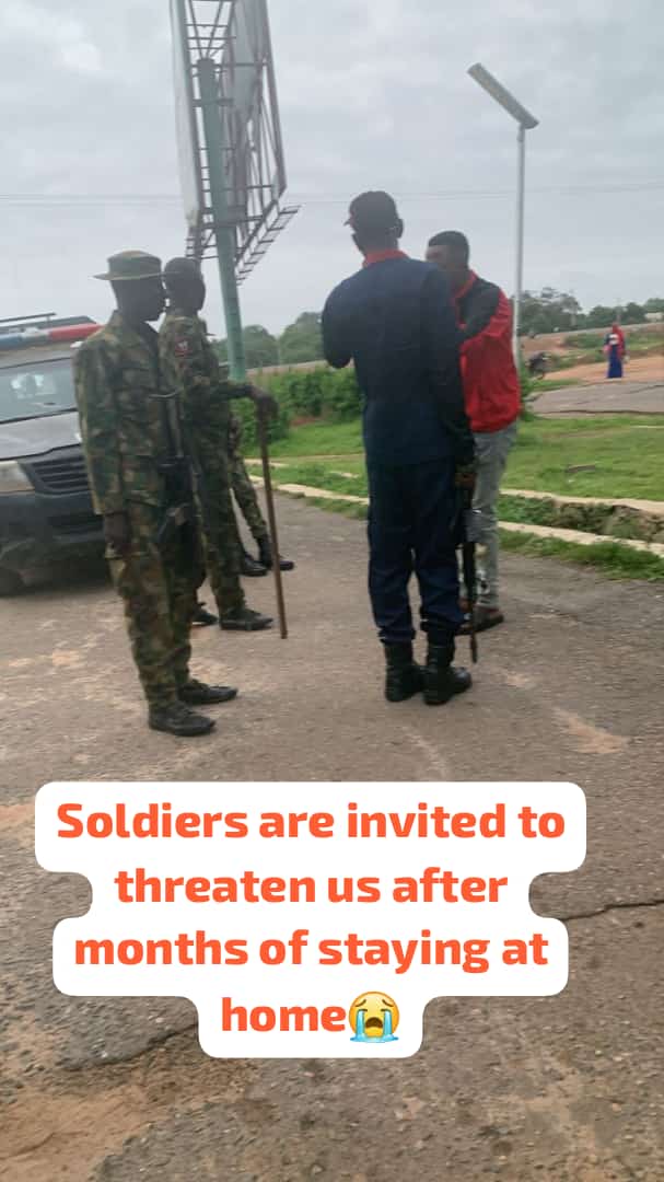 BaniazSecret's tweet photo. EKSU/OYO have make our life worthless 😭Class21
HELP OUR DYING, WEAK AND POWERLESS SOUL @OfficialEKSU  @Eksunews #eksu_oyo @NigeriaGov @GuardianNigeria @NigeriaNewsdesk @Gistloversblogs @oyostategovt @FeedbackOYSG @AUYouthProgram @CorpStorytime  #SaveThemAll @ConcernedNIG https://t.co/OcReI7WTdY